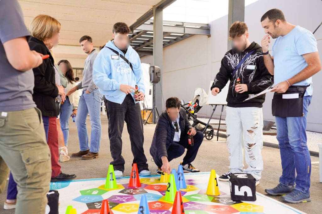 Party gamesempresa: un teambuilding vibrante para fiestas | Pasa la risa