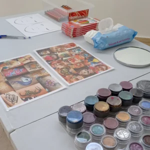 Make-up games team building de maquillaje Pasa la risa