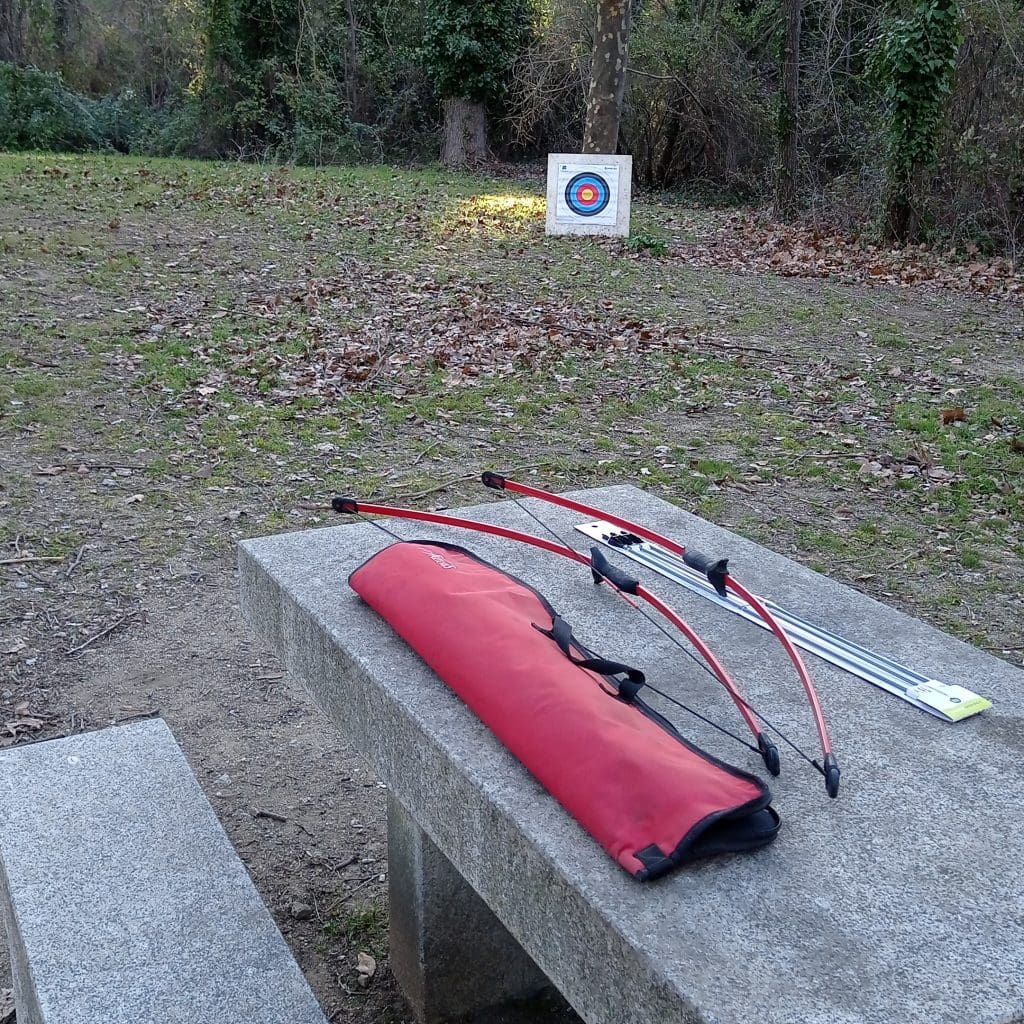Grupo de juego en la naturaleza: salvando el mundo 5 Tiro con arco | Grupo de juego en la naturaleza: salvando el mundo | Pasa la risa